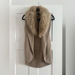 Women's Tan Sweater Vest with Faux Fur Collar